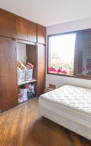 Casa à venda com 500m², 5 quartos e 7 vagas Casa à venda com 500m², 5 quartos e 7 vagasQuarto 2