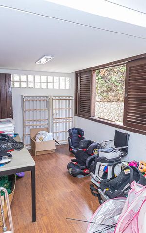 Casa à venda com 500m², 5 quartos e 7 vagas Casa à venda com 500m², 5 quartos e 7 vagasQuarto 4/ suite/ closet