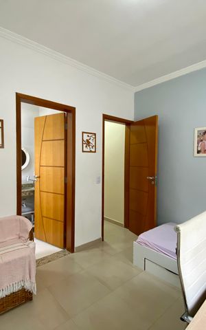 Casa à venda com 137m², 3 quartos e 3 vagas Casa à venda com 137m², 3 quartos e 3 vagasSuite 1