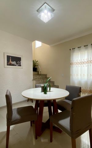 Casa à venda com 137m², 3 quartos e 3 vagas Casa à venda com 137m², 3 quartos e 3 vagasSala de Jantar