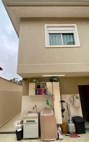 Casa à venda com 137m², 3 quartos e 3 vagas Casa à venda com 137m², 3 quartos e 3 vagasÁrea de Serviço