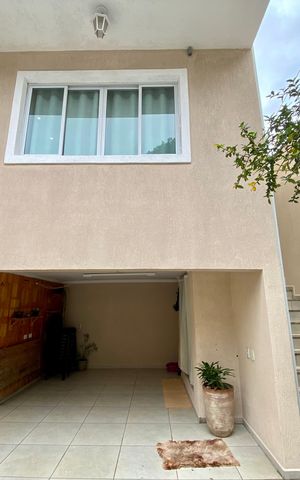 Casa à venda com 137m², 3 quartos e 3 vagas Casa à venda com 137m², 3 quartos e 3 vagasGaragem