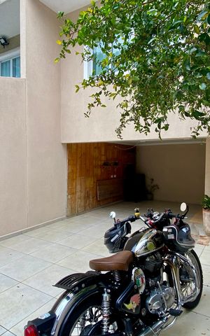 Casa à venda com 137m², 3 quartos e 3 vagas Casa à venda com 137m², 3 quartos e 3 vagasGaragem