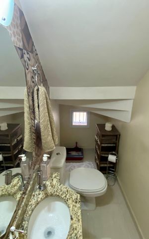 Casa à venda com 137m², 3 quartos e 3 vagas Casa à venda com 137m², 3 quartos e 3 vagasLavabo