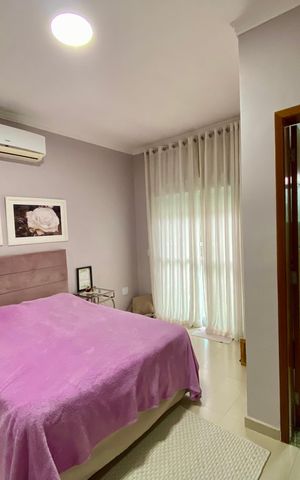 Casa à venda com 137m², 3 quartos e 3 vagas Casa à venda com 137m², 3 quartos e 3 vagasSuite 3
