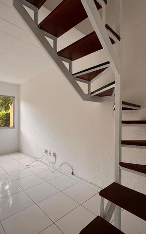 Casa de condomínio para alugar com 68m², 2 quartos e 1 vaga Casa de condomínio para alugar com 68m², 2 quartos e 1 vagaSala