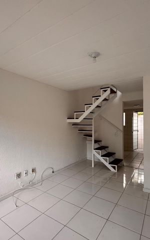 Casa de condomínio para alugar com 68m², 2 quartos e 1 vaga Casa de condomínio para alugar com 68m², 2 quartos e 1 vagaSala