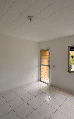 Casa de condomínio para alugar com 68m², 2 quartos e 1 vaga Casa de condomínio para alugar com 68m², 2 quartos e 1 vagaSala