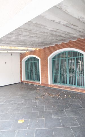 Casa à venda com 140m², 3 quartos e 3 vagasGaragem