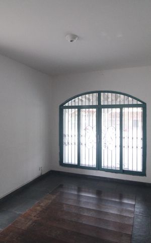 Casa à venda com 140m², 3 quartos e 3 vagasSala 1