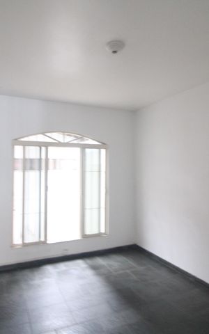 Casa à venda com 140m², 3 quartos e 3 vagasSala 2