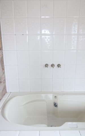 Casa à venda com 140m², 3 quartos e 3 vagasBanheiro da suíte / banheira