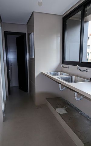 Apartamento à venda com 182m², 4 quartos e 4 vagasÁrea de Serviço