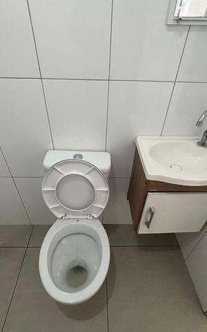 Casa para alugar com 40m², 1 quarto e sem vaga Casa para alugar com 40m², 1 quarto e sem vagaBanheiro