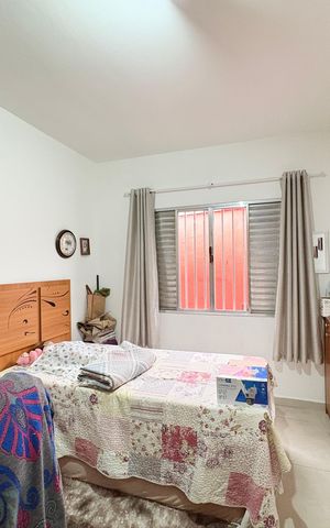 Casa à venda com 214m², 5 quartos e 5 vagas Casa à venda com 214m², 5 quartos e 5 vagasQuarto 1 - Casa 1