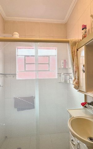 Casa à venda com 214m², 5 quartos e 5 vagas Casa à venda com 214m², 5 quartos e 5 vagasBanheiro - Casa 1