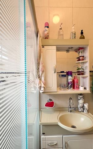 Casa à venda com 214m², 5 quartos e 5 vagas Casa à venda com 214m², 5 quartos e 5 vagasBanheiro - Casa 1