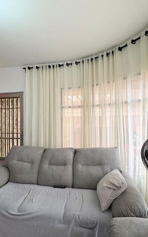 Casa à venda com 214m², 5 quartos e 5 vagas Casa à venda com 214m², 5 quartos e 5 vagasSala - Casa 1