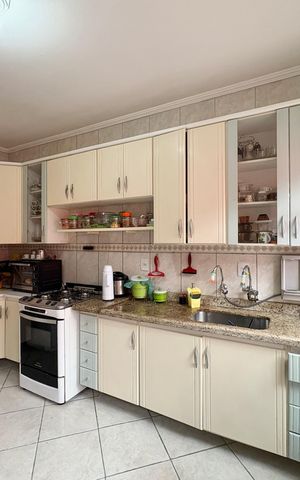 Casa à venda com 214m², 5 quartos e 5 vagas Casa à venda com 214m², 5 quartos e 5 vagasCozinha - Casa 1