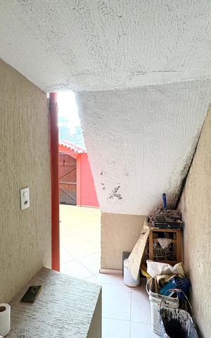 Casa à venda com 214m², 5 quartos e 5 vagas Casa à venda com 214m², 5 quartos e 5 vagasBanheiro de serviço