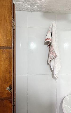 Casa à venda com 214m², 5 quartos e 5 vagas Casa à venda com 214m², 5 quartos e 5 vagasBanheiro de serviço