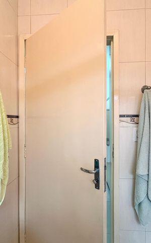 Casa à venda com 214m², 5 quartos e 5 vagas Casa à venda com 214m², 5 quartos e 5 vagasBanheiro - Casa 1