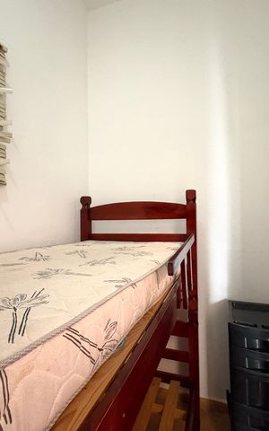 Casa à venda com 214m², 5 quartos e 5 vagas Casa à venda com 214m², 5 quartos e 5 vagasQuarto 2 - Casa 2