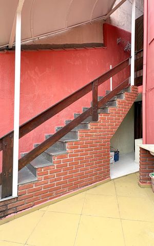 Casa à venda com 214m², 5 quartos e 5 vagas Casa à venda com 214m², 5 quartos e 5 vagasÁrea de Serviço/ Churrasqueira - Casa 2