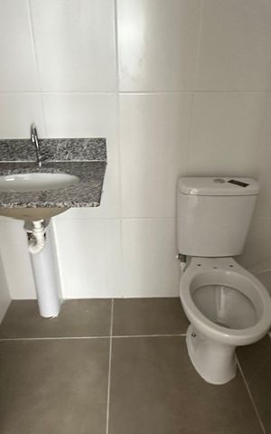 Apartamento para alugar com 67m², 2 quartos e 1 vaga Apartamento para alugar com 67m², 2 quartos e 1 vagaBanheiro do Quarto 2