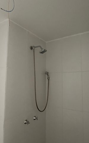 Apartamento para alugar com 67m², 2 quartos e 1 vaga Apartamento para alugar com 67m², 2 quartos e 1 vagaBanheiro do Quarto 2