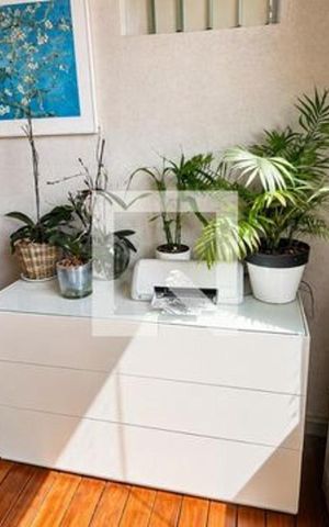 Apartamento à venda com 175m², 3 quartos e 4 vagas Apartamento à venda com 175m², 3 quartos e 4 vagasVaranda