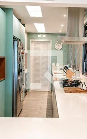 Apartamento à venda com 175m², 3 quartos e 4 vagas Apartamento à venda com 175m², 3 quartos e 4 vagasCozinha