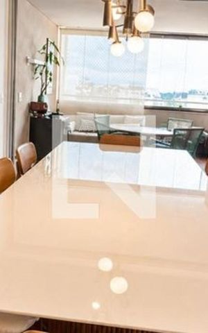 Apartamento à venda com 175m², 3 quartos e 4 vagas Apartamento à venda com 175m², 3 quartos e 4 vagasSala
