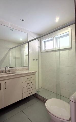 Casa de condomínio à venda com 220m², 3 quartos e 2 vagas Casa de condomínio à venda com 220m², 3 quartos e 2 vagasSuíte 1 varanda