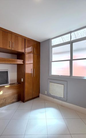 Casa de condomínio à venda com 220m², 3 quartos e 2 vagas Casa de condomínio à venda com 220m², 3 quartos e 2 vagasSuíte 2