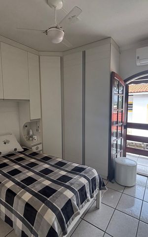 Casa à venda com 300m², 5 quartos e 5 vagas Casa à venda com 300m², 5 quartos e 5 vagasQuarto 2