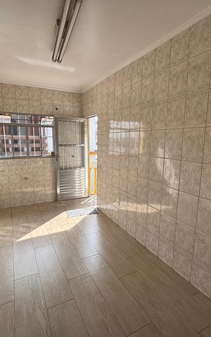 Casa à venda com 300m², 5 quartos e 5 vagas Casa à venda com 300m², 5 quartos e 5 vagasSala/cozinha