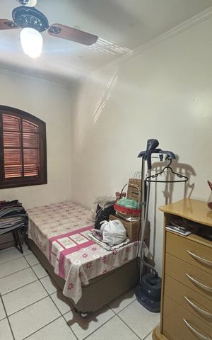 Casa à venda com 300m², 5 quartos e 5 vagas Casa à venda com 300m², 5 quartos e 5 vagasquarto 4