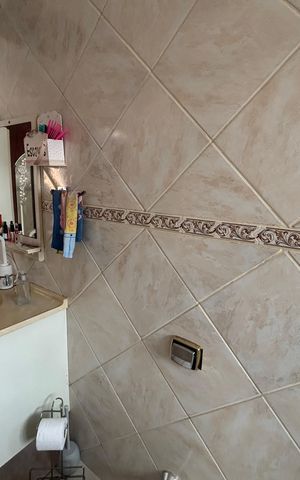 Casa à venda com 300m², 5 quartos e 5 vagas Casa à venda com 300m², 5 quartos e 5 vagasBanheiro 3