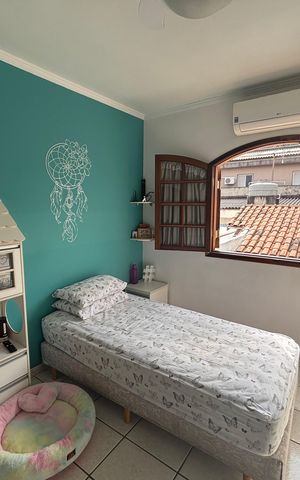 Casa à venda com 300m², 5 quartos e 5 vagas Casa à venda com 300m², 5 quartos e 5 vagasQuarto 1