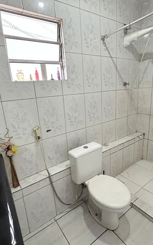 Casa à venda com 191m², 5 quartos e sem vagaBanheiro 2