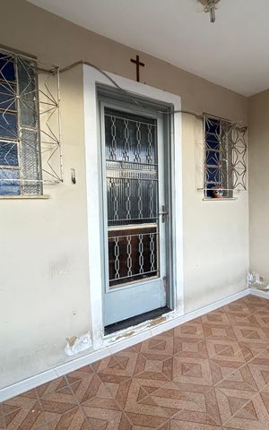 Casa à venda com 191m², 5 quartos e sem vagaÁrea comum