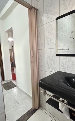 Casa à venda com 191m², 5 quartos e sem vagaBanheiro 2