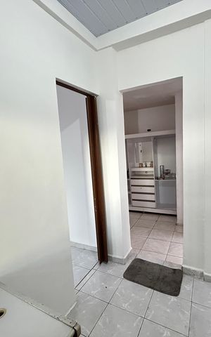 Casa à venda com 191m², 5 quartos e sem vagaEscritório