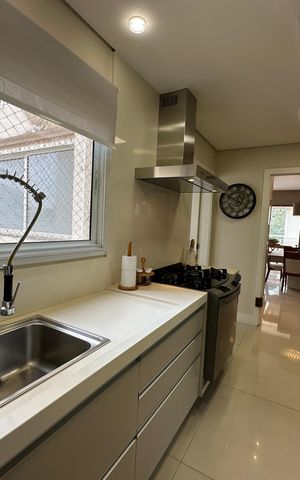 Apartamento à venda com 158m², 3 quartos e 3 vagas Apartamento à venda com 158m², 3 quartos e 3 vagasCozinha