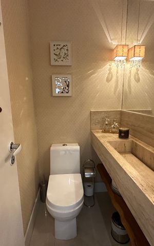 Apartamento à venda com 158m², 3 quartos e 3 vagas Apartamento à venda com 158m², 3 quartos e 3 vagasLavabo
