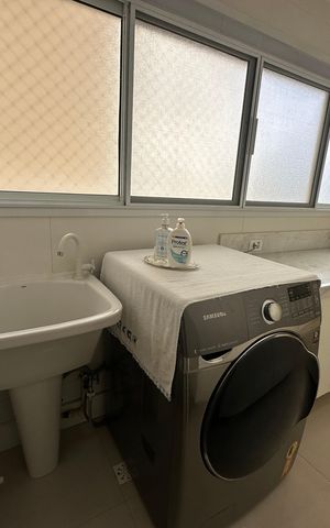 Apartamento à venda com 158m², 3 quartos e 3 vagas Apartamento à venda com 158m², 3 quartos e 3 vagasÁrea de Serviço
