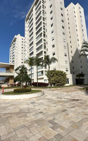 Apartamento à venda com 158m², 3 quartos e 3 vagas Apartamento à venda com 158m², 3 quartos e 3 vagasFachada e portaria