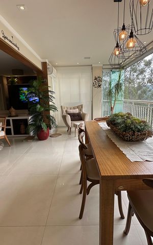 Apartamento à venda com 158m², 3 quartos e 3 vagas Apartamento à venda com 158m², 3 quartos e 3 vagasVaranda da Sala