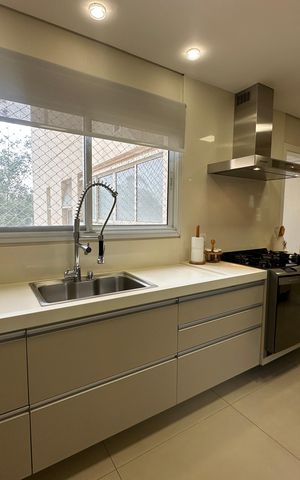Apartamento à venda com 158m², 3 quartos e 3 vagas Apartamento à venda com 158m², 3 quartos e 3 vagasCozinha